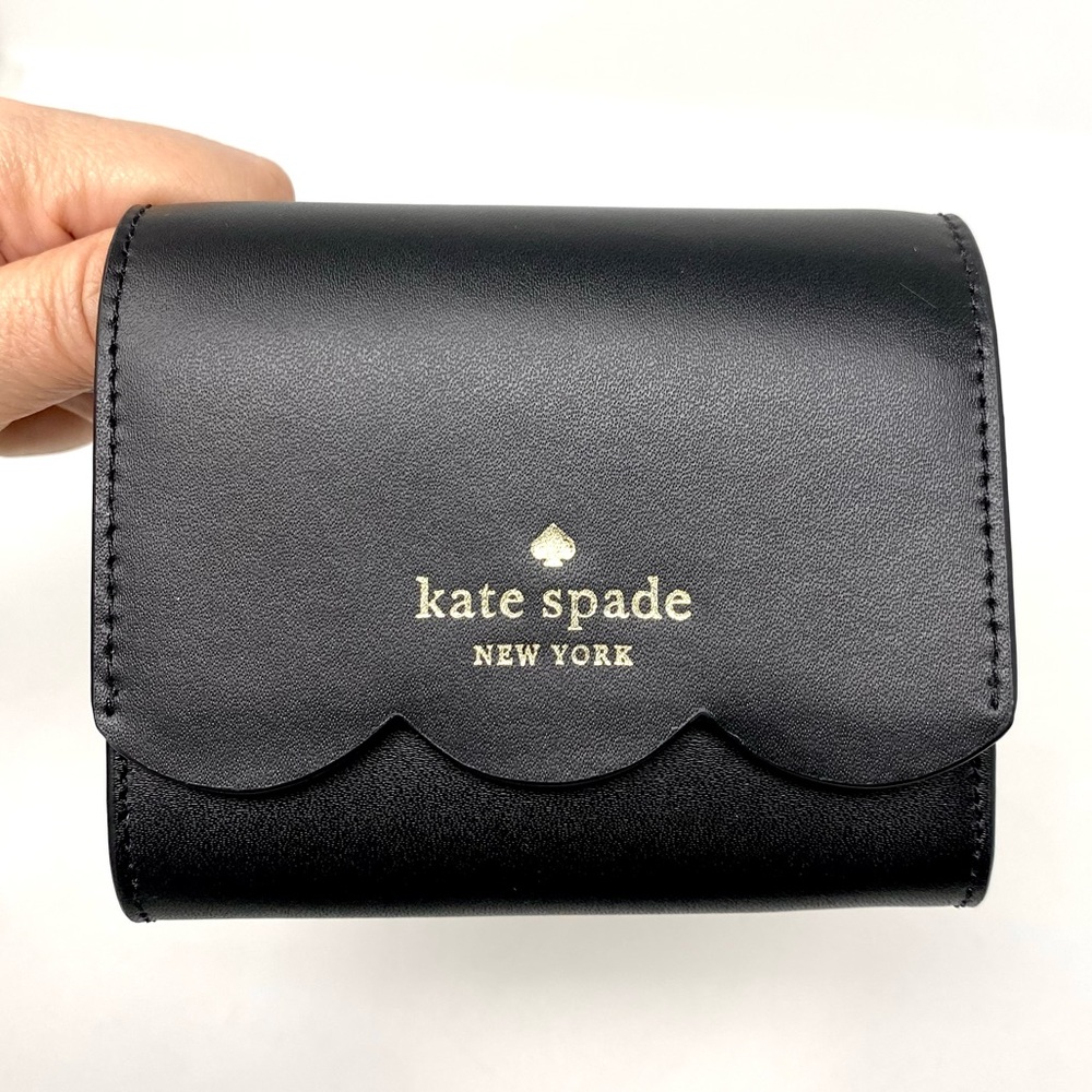 NWT kate spade Scalloped Flap Wallet